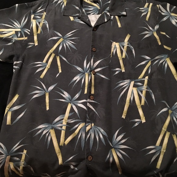 Tommy Bahama shirt button down - Picture 3 of 6